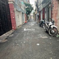 BÁN GẤP NHÀ HỒ VĂN HUÊ - CHO CON ĐI DU HỌC