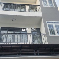 Cho thuê nhà nguyên căn 166/3B Lý Thái Tổ kế bên chợ Hồ Thị Kỷ.