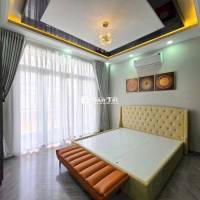 ## SIÊU PHẨM NHÀ PHỐ - QUẬN 7 - NGAY KHU PHÚ MỸ HƯNG - CHỈ 6.19 TỶ!!!