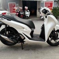 Honda SH 125 CBS 2022 - Trắng Đen Cực Đẹp - Lướt B65 - Góp Cần CCCD Đủ 18 Tuổi  