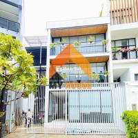 TÒA VĂN PHÒNG MỚI XÂY STYLE KÍNH HIỆN ĐẠI 20-45TR