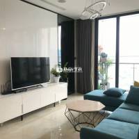 Căn hộ Vinhomes Golden River Bason 2 phòng ngủ view city - Giá cực tốt chỉ 25 triệu/tháng!