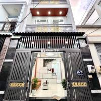 Nhà Phố 2 Lầu 1 Tum, 4Pn3Wc Sân Thượng, Kế Bên CV Phần Mềm Quang Trung