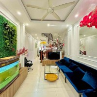 Cơ hội hiếm có! Nhà riêng 4PN FULL ĐỒ - Hoàng Quốc Việt - Chỉ 14 triệu/tháng!