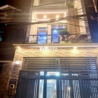 Nhà phố 4m x 15m. Đúc 2 lầu Hẻm 5m thông Lâm Thị Hố