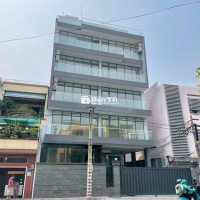 CẦN CHO THUÊ NGAY NHÀ MẶT TIỀN ĐẸP MÊ LY - PHÚ NHUẬN - 1500M2 KHỦNG!