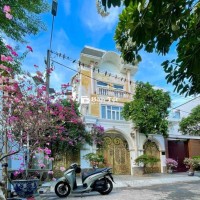 ##  BIỆT THỰ SIÊU SANG - GIÁ CHỈ 32 TỶ -  SỐNG NHƯ VUA!