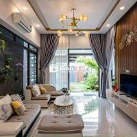 BIỆT THỰ SANG TRỌNG - VỊ TRÍ VÀNG - CHỈ MỘT GIÁ!