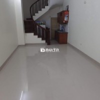 CHO THUÊ NHÀ NGÕ 261 PHỐ TRẦN QUỐC HOÀN - 40M2 X 6 TẦNG, Ô TÔ ĐẬU CỬA, VỊ TRÍ ĐẮC ĐỊA!