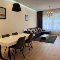 Bán Căn Hộ 2 Phòng Ngủ View Thoáng, Nội Thất Đầy Đủ Chỉ 75 Tỷ  