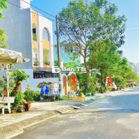 Cơ Hội Vàng!  Đất Vị Trí Vàng - 300m ĐH FPT - Chỉ 3.55 Tỷ!