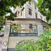 ## BIỆT THỰ 300M2 - ĐẲNG CẤP BÊN SÔNG, GIÁ CHỈ TỪ 30 TỶ!