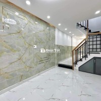 Kẹt tiền bán nhà Bãi Sậy, 40m2, 2 tầng BTCT, 2PN 2WC ,hẻm 4m thông