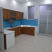 Mặt tiền đường 64 đối diện công viên 4x17 3 lầu