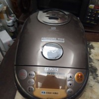 Nồi cơm cao tần Nhật vip AI Zojirushi np-nb10 1lit