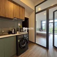 PHÒNG BAN CÔNG 40M2 NGAY MẶT TIỀN ĐƯỜNG NGAY BỜ KÈ HOÀNG SA