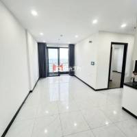 Bán Gấp 2PN 2WC C Sky View 2,28 tỷ full VAT + bao sổ, cho thuê 6.5Tr