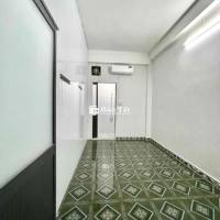 Gần bến xe Q8 giá 3tr3 sẵn máy lạnh ở liền được wc riêng
