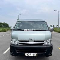 Toyota Hiace Van 6 chỗ 2010 Dầu