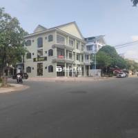 Cho thuê toà nhà 400m2 gần Liên Phường, Đỗ Xuân Hợp 3 tầng