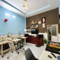 Nhà ngã tư ga 55 M2 chỉ 2,X tỷ 