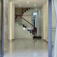 Bán gấp nhà HXH đường Thích Quảng Đức quận Phú Nhuận, nhà mới đẹp.