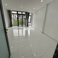 Cho thuê văn phòng giá 7.5tr 40m2 có ban công thông thoàng