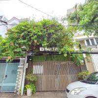 Nguyên căn 5x 21m Sân vườn Hoàng Hoa Thám có mái che sân hẻm xe tải