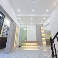 Nhà đẹp ở liền 2 lầu khu Nguyễn Duy tiềm năng