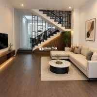 Cho thuê nhà đẹp 2 tầng 2PN - Full nội thất đường Hoàng Sĩ Khải