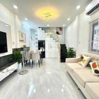 HƠN 4 TỶ – NHÀ MỚI 2 TẦNG – HẺM Ô TÔ – NGUYỄN VĂN ĐẬU – SÁT Q1