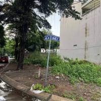 chủ gửi bán đất 2 mặt tiền đối diện global city
