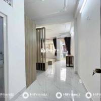 CHDV TẠI NGÃ 4 BỐN XÃ-GẦN ĐẦM SEN-ĐH VĂN HIẾN