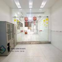 Nhà 3 lầu 4x25 mặt tiền nhánh có sẵn MÁY LẠNH gần UBND Quận 12