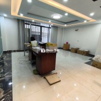 Cho thuê nhà phố KDC Trung Sơn, có hầm, có thang máy, 7PN 