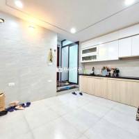 Căn tập thể, sổ hồng tầng 1 mặt phố 8/3-2 thoáng-80m;3N;2VS-Hơn 5 tỷ