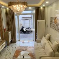 Chính chủ cần Bán gấp nhà Cách Mạng Tháng 8 gần đưởng Phạm Văn Hai