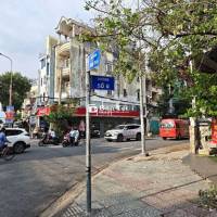 Cần bán căn góc 2 MT 18 Bình Phú và đường số 8 