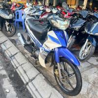 Yamaha Sirius Xanh trắng