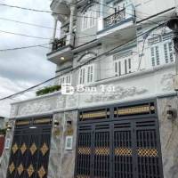 ✅ Nhà 3 tầng 4 phòng ngủ, hẻm ô tô 🚘 kế bên Quận 7