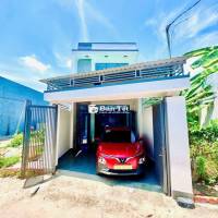 Nhà trệt lầu lửng phong cách hiện đại cách trường cấp 2 phú hòa 800m