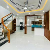 Hàng hiếm. nhà SHR ở p. Dĩ AN. chỉ nhỉnh 2ty