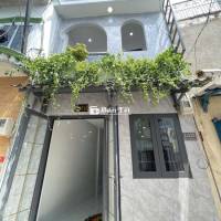 căn nhà hẻm trục thông ngay ngã 5 Quang Trung