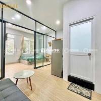 CHDV full nội thất 1pn cửa sổ cực thoáng, máy giặt riêng ngay sân bay