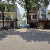 Đất đẹp mặt tiền trục chính  kdc Toa Xe Dĩ An