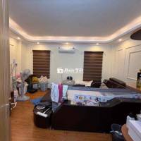 Cho thuê nhà mới xây ở Mễ Trì DT 45m² 5 tầng 4PN full đồ 13 triệu.
