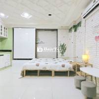 Phòng có dàn bếp lớn, full nội thất, sau lưng Hutech UVK, cực thoáng !