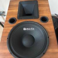 Loa EV Mỹ nòi bass 30 tìm chủ mới sành đồ USA