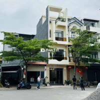 Nhà phố 3 tầng liền kề siêu thị AEON Thuận An. Cạnh Vsip1. Có bớt thêm