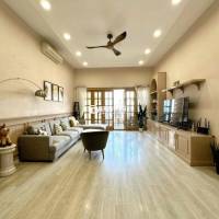 Cho thuê căn hộ pentHouse có 4 phòng ngủ nội thất cao cấp